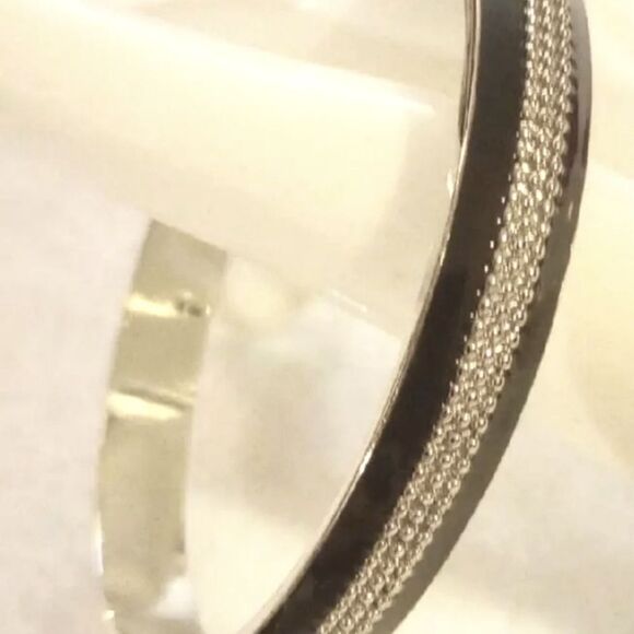 Lia Sophia Bangle Bracelet Black Enamel w/Textured Raised Center(Silver)NWT - Picture 2 of 2